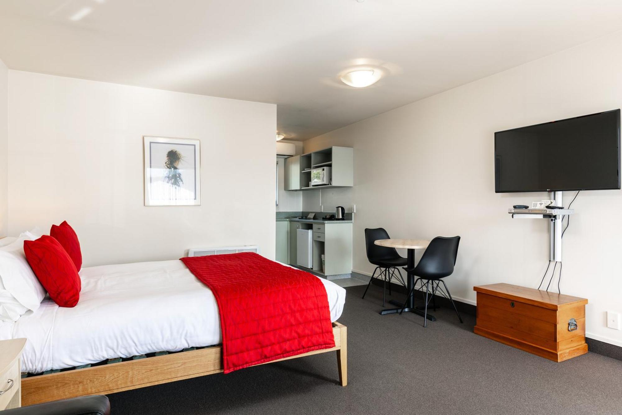 Jasmine Court Motel Пиктон Экстерьер фото
