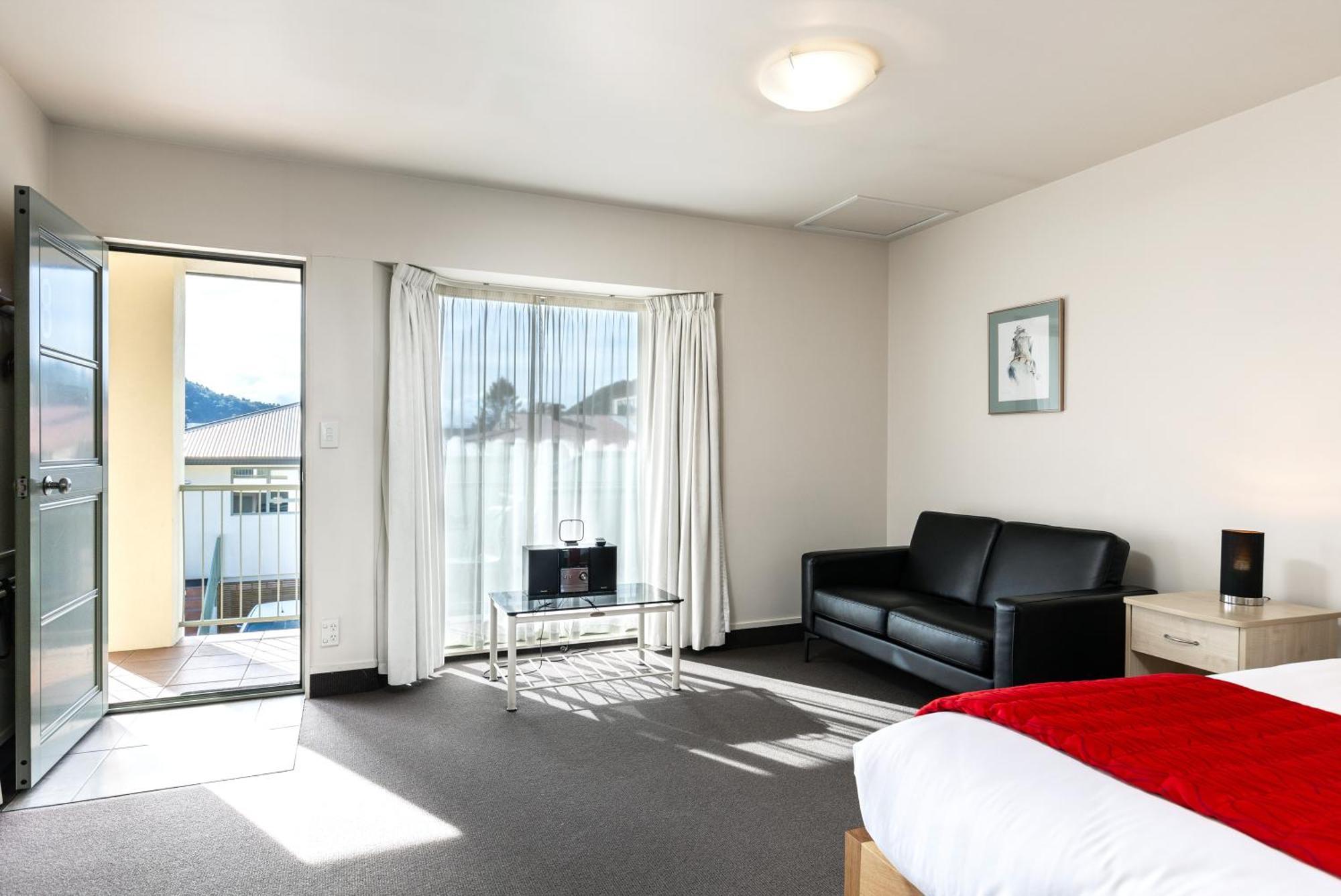 Jasmine Court Motel Пиктон Экстерьер фото