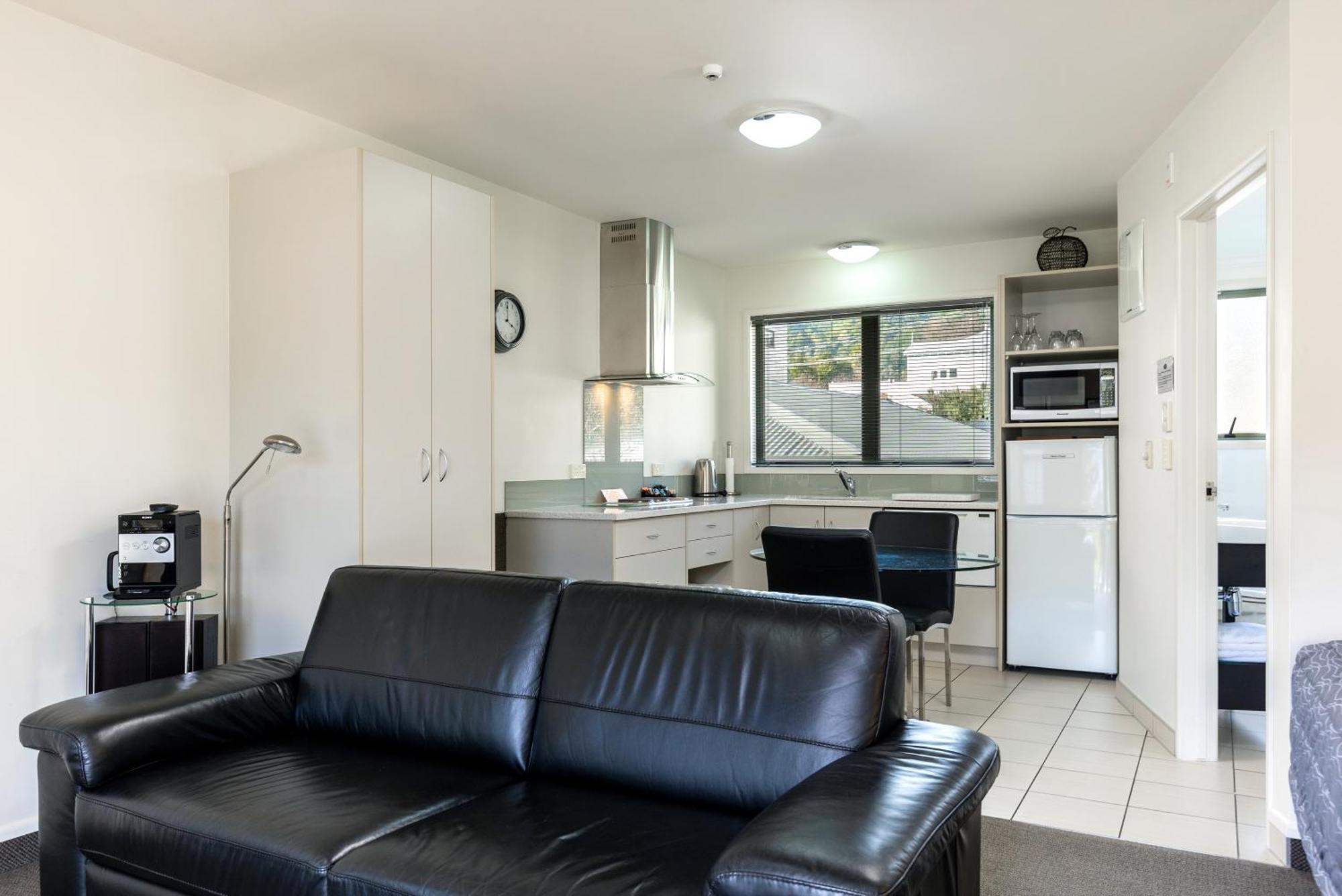 Jasmine Court Motel Пиктон Экстерьер фото