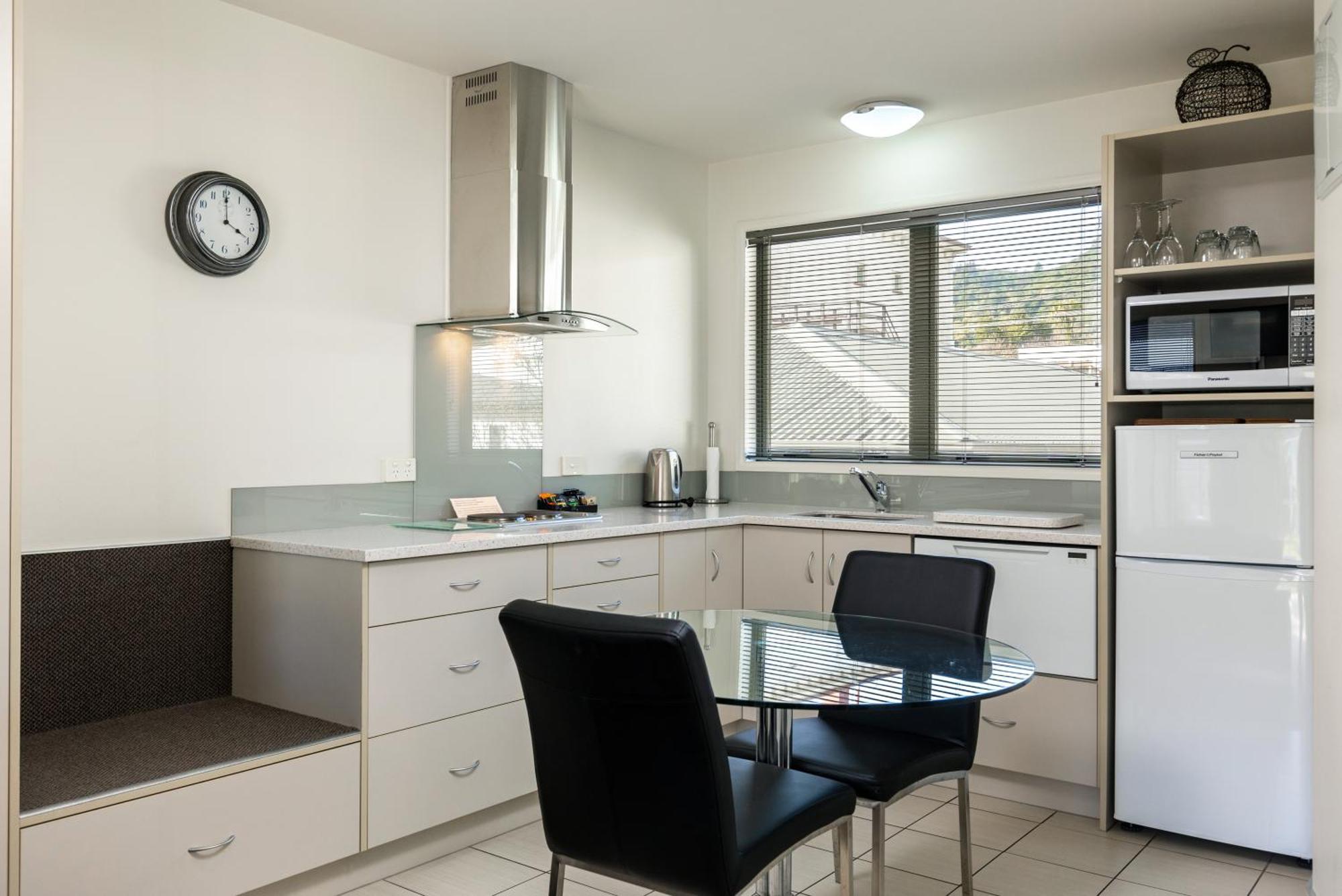 Jasmine Court Motel Пиктон Экстерьер фото