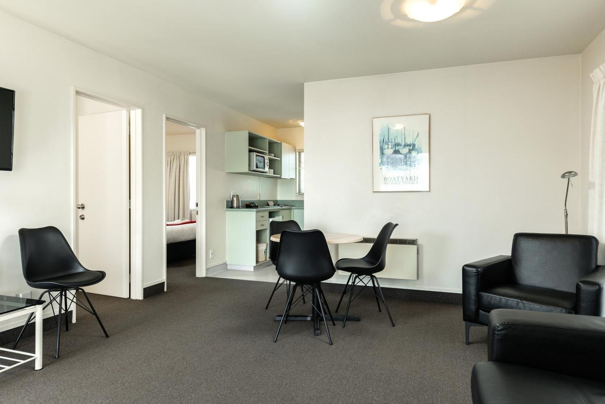 Jasmine Court Motel Пиктон Экстерьер фото
