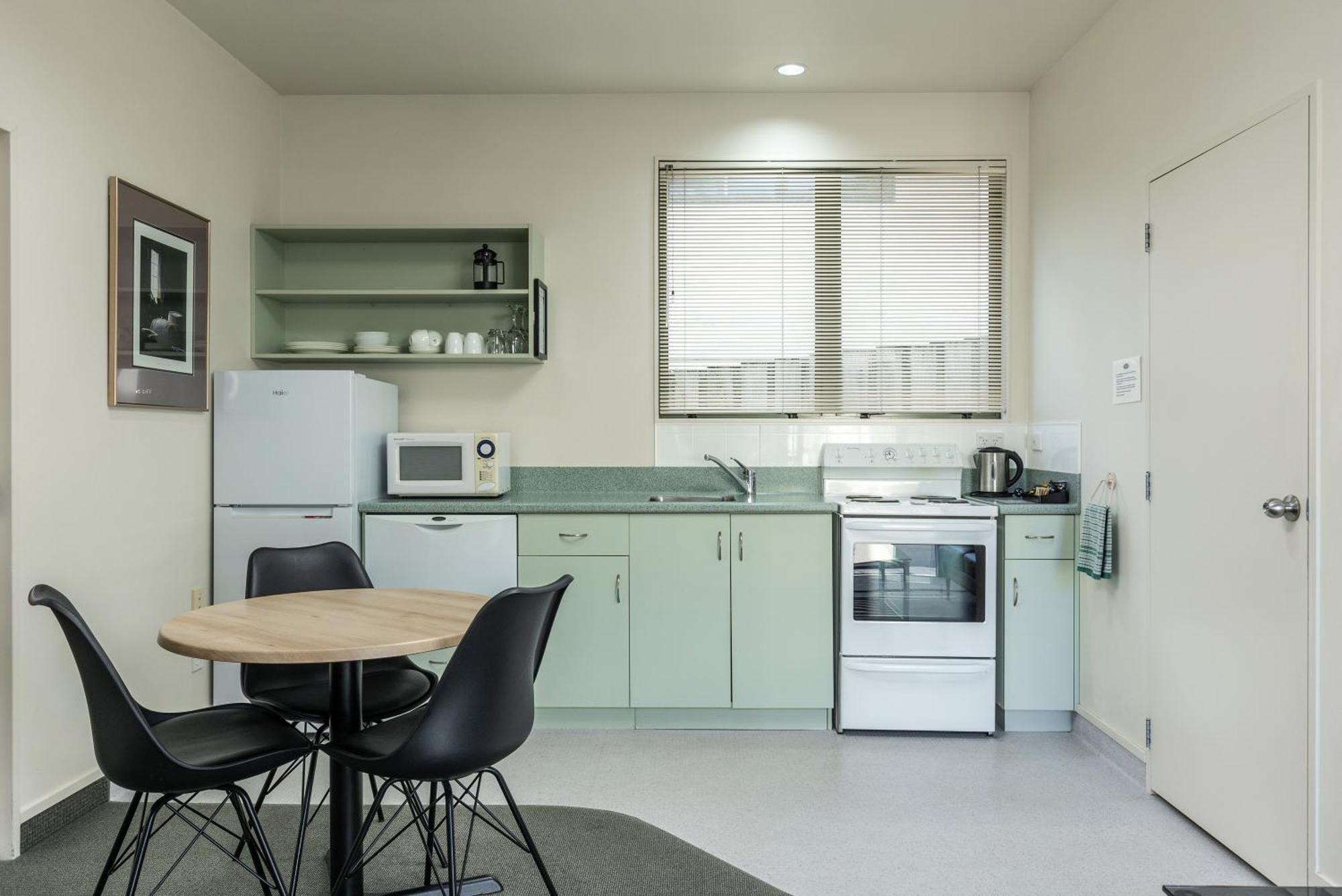 Jasmine Court Motel Пиктон Экстерьер фото